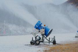 近日昌平区各地气温骤降各大滑雪场陆续开启人工造雪模式